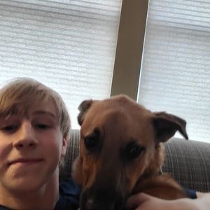 Meet your Posher, Aaron F